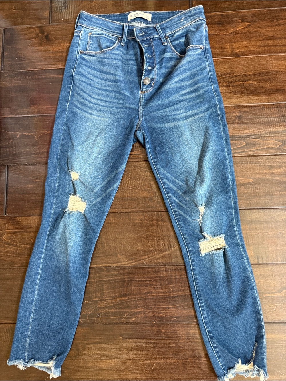 Abercrombie size 4 petite Women’s Distressed Blue Ripped Slim Jeans